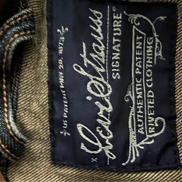 Levi Strauss Signature Denim Jacket with factory distressing  Size Large 12-14. - Picture 3 of 3